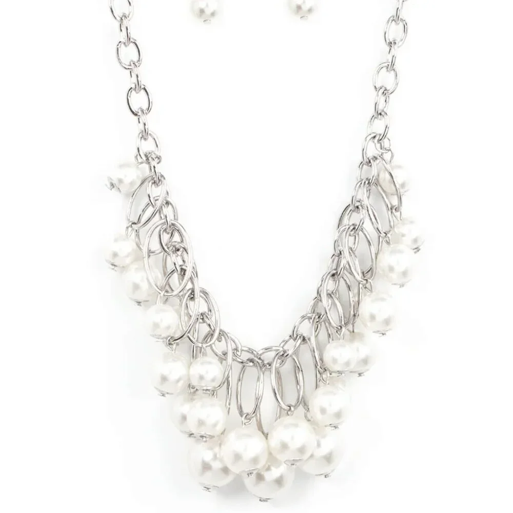 Paparazzi Jewelry Accessories - Powerhouse Pose - White Necklace - Vintage